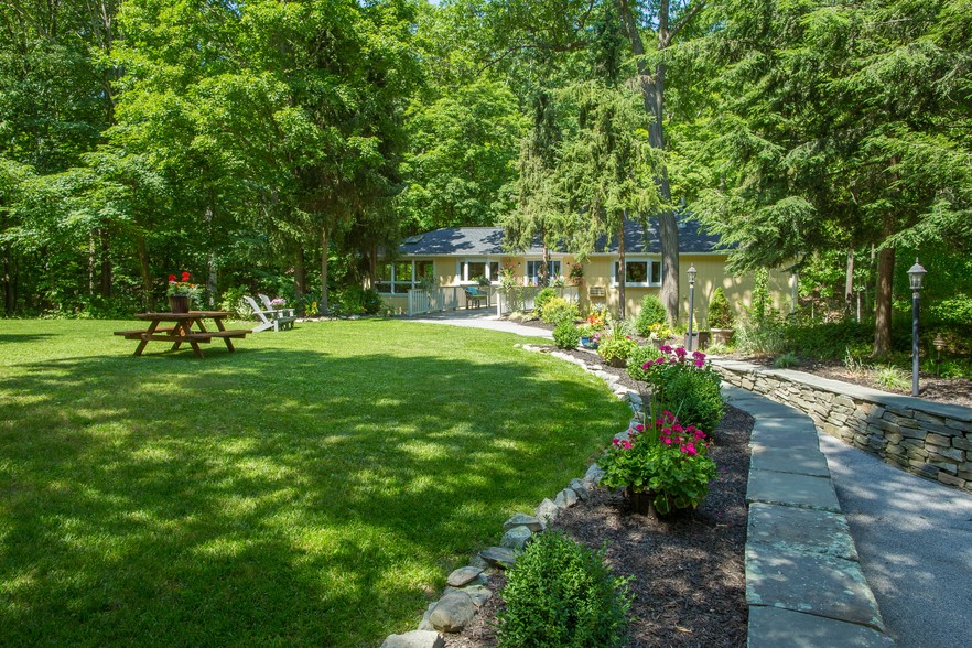 439 Lake Dr, Rhinebeck, NY à vendre - Photo du b timent - Image 1 de 1