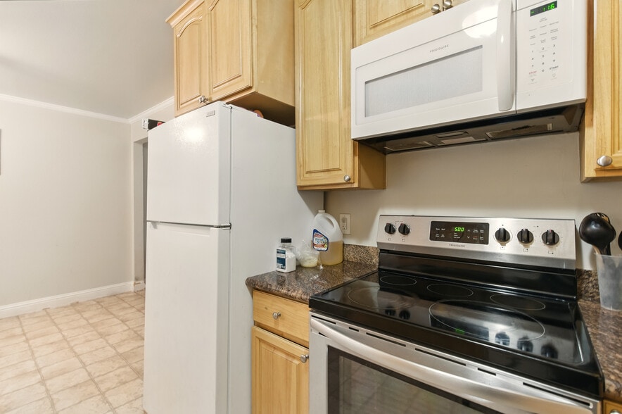 1255 Woodside Rd, Redwood City, CA à vendre - Photo intérieure - Image 3 de 40