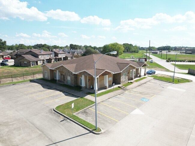 Plus de détails pour 4 Bayoubrandt Dr, Beaumont, TX - Bureau à vendre