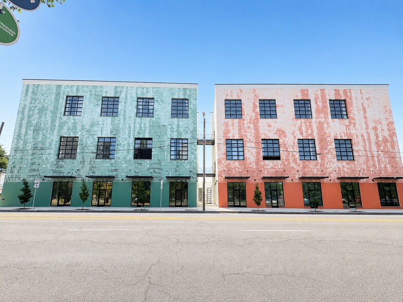 2550 NE Sandy Blvd, Portland, OR for lease - Building Photo - Image 2 of 3