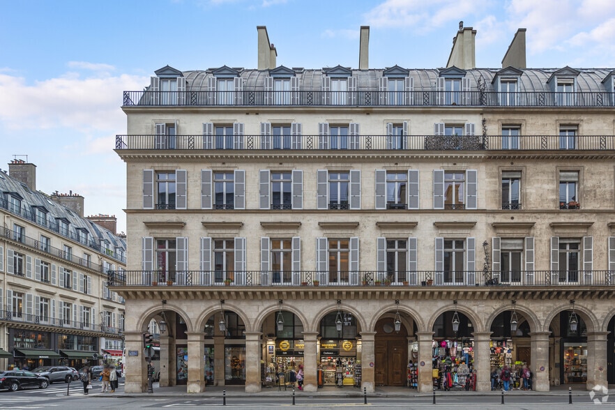 182 Rue De Rivoli, Paris for lease - Building Photo - Image 2 of 11
