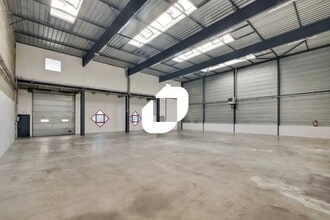 Flex in Élancourt for lease Interior Photo- Image 2 of 8