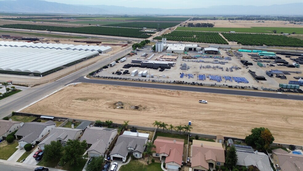 Edison Hwy, Bakersfield, CA à vendre - Photo du bâtiment - Image 3 de 8