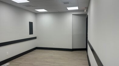 509-513 Red Bank Rd, Goose Creek, SC for lease Interior Photo- Image 2 of 11