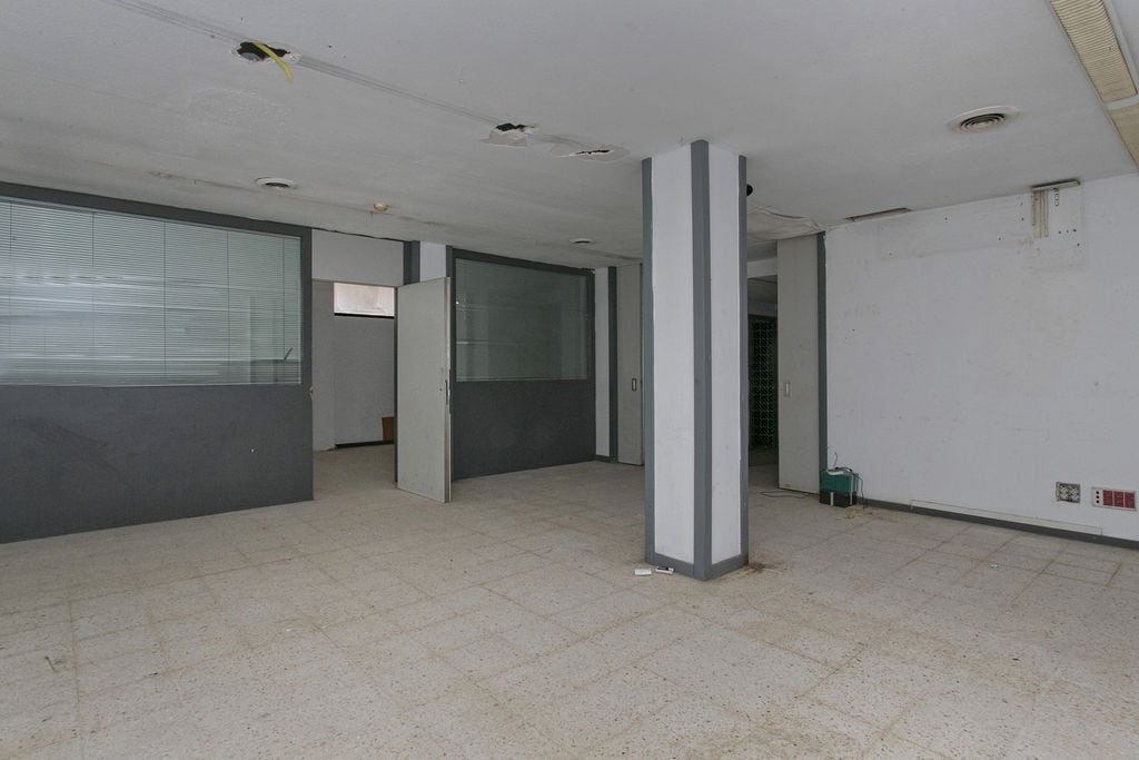 Viladecans, BAR 08840 - Unit 01 - - Interior Photo - Image 2 of 13
