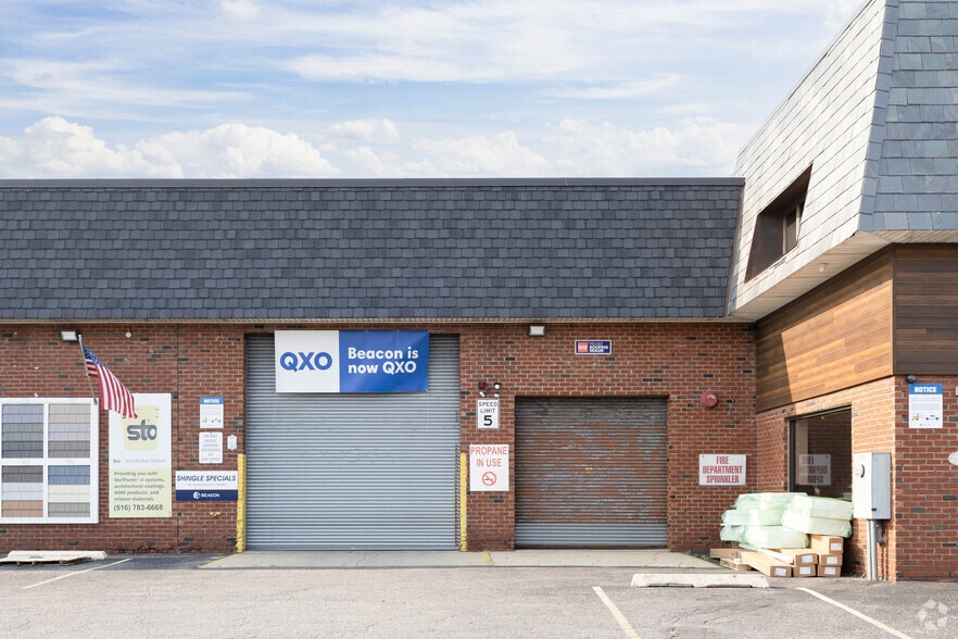 3779 Merrick Rd, Seaford, NY for sale - Building Photo - Image 3 of 7