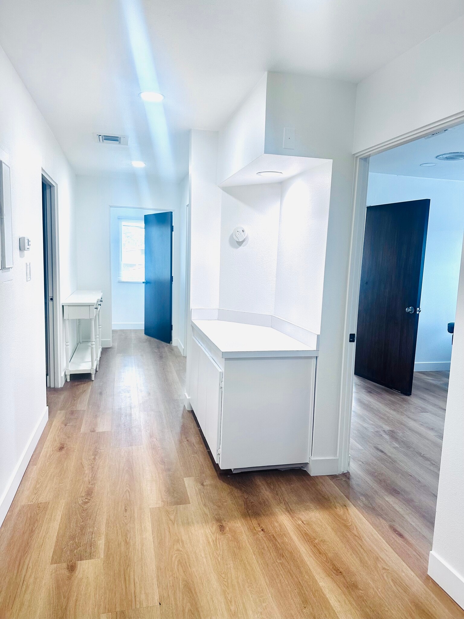 18821 Delaware St, Huntington Beach, CA à louer Photo intérieure- Image 1 de 14