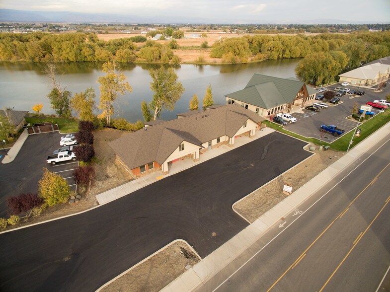 2309 W Dolarway Rd, Ellensburg, WA à louer - Photo du bâtiment - Image 3 de 15