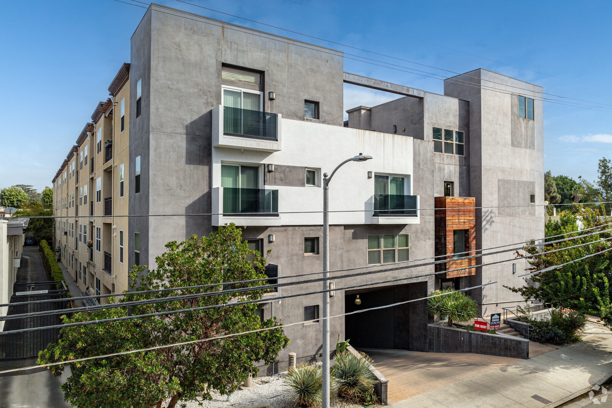 11925 Kling St, Valley Village, CA for sale Primary Photo- Image 1 of 6