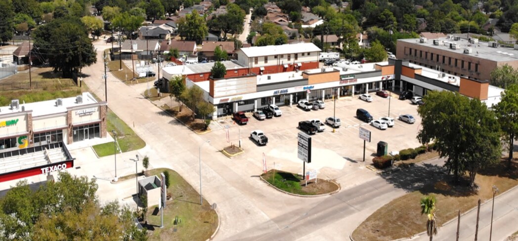 8244 Antoine, Houston, TX à louer Photo du bâtiment- Image 1 de 4