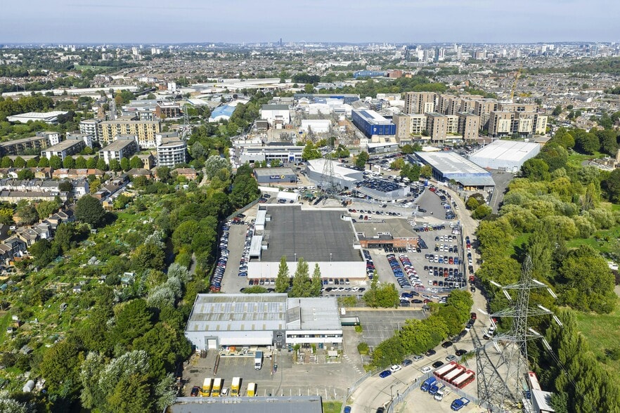 16 Waterside Way, London for sale - Building Photo - Image 3 of 14