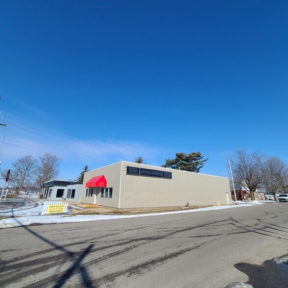 405 N Main St, North Webster, IN à vendre - Photo du bâtiment - Image 2 de 7