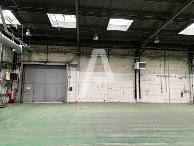 Flex dans Palaiseau à louer - Photo du bâtiment - Image 3 de 11