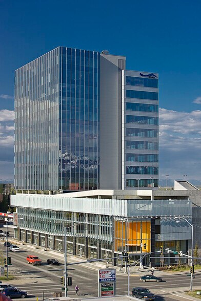 188 W Northern Lights Blvd, Anchorage, AK à louer - Photo du bâtiment - Image 2 de 9