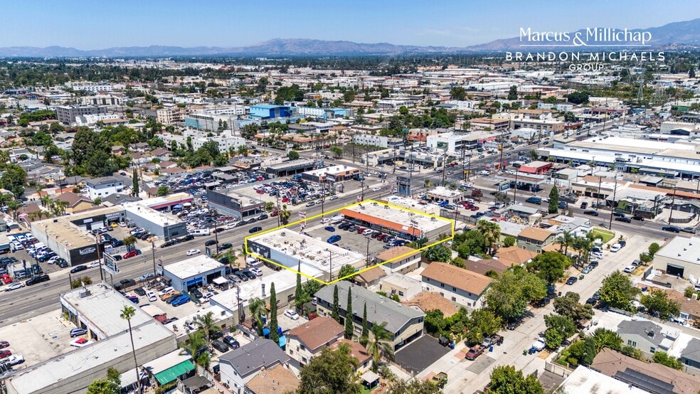 6724-6732 Lankershim Blvd, North Hollywood, CA for sale - Building Photo - Image 2 of 16