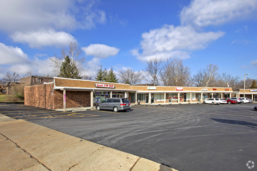 2301-2317 Mckelvey Rd, Maryland Heights, MO à vendre - Photo du bâtiment - Image 1 de 1