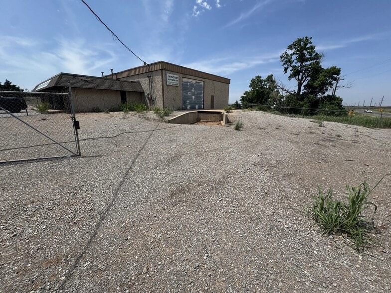 10121 OK-54, Weatherford, OK for lease - Building Photo - Image 2 of 11