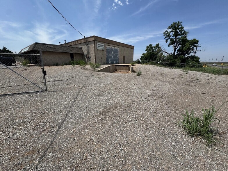 10121 OK-54, Weatherford, OK à vendre - Photo du bâtiment - Image 2 de 11
