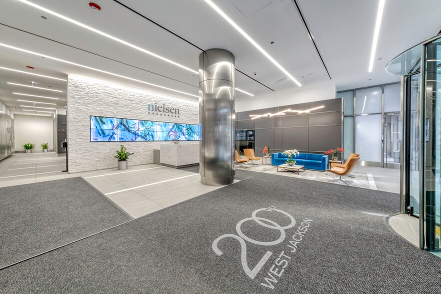 200 W Jackson Blvd, Chicago, IL for lease - Lobby - Image 2 of 18