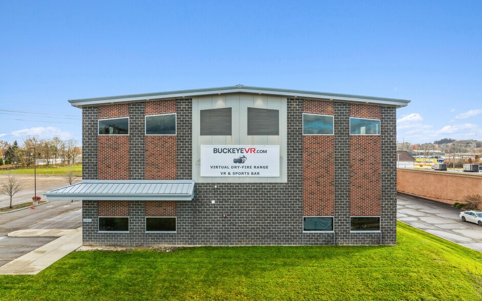 9960 St Rt 43, Streetsboro, OH à vendre - Photo du bâtiment - Image 2 de 35