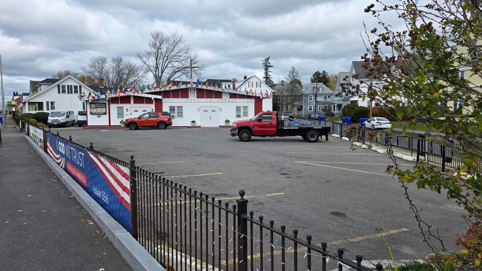 178 Weir St, Taunton, MA for sale - Primary Photo - Image 1 of 28