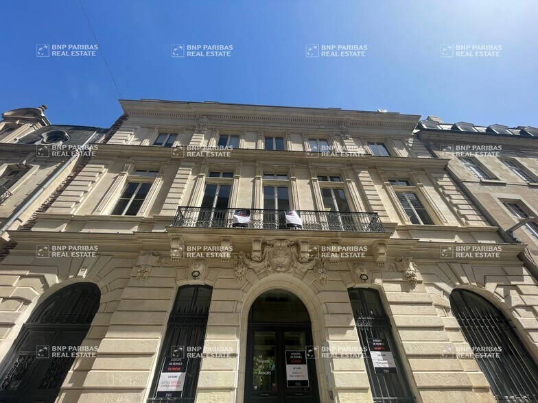 Bureau dans Rennes à vendre - Photo du bâtiment - Image 2 de 11