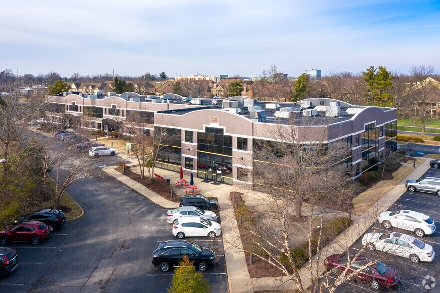 10525-10537 Timberwood Cir, Louisville, KY for lease - Building Photo - Image 2 of 9