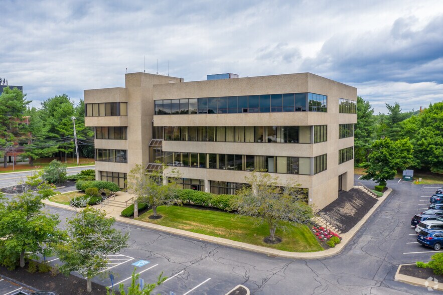 10 Speen St, Framingham, MA à louer - Photo du bâtiment - Image 2 de 10