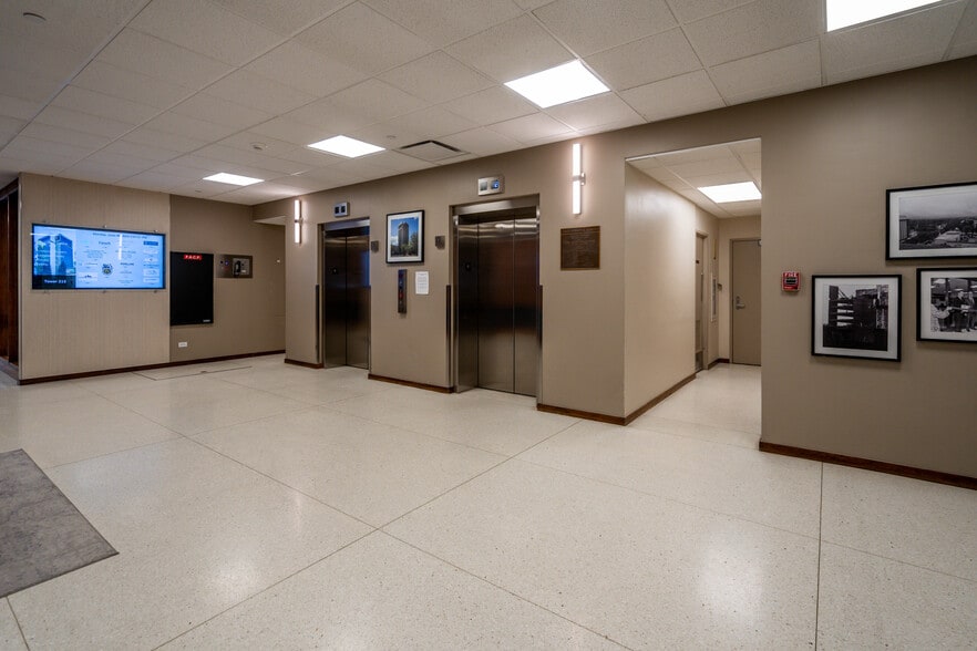 215 W Oak St, Fort Collins, CO for lease - Building Photo - Image 3 of 12