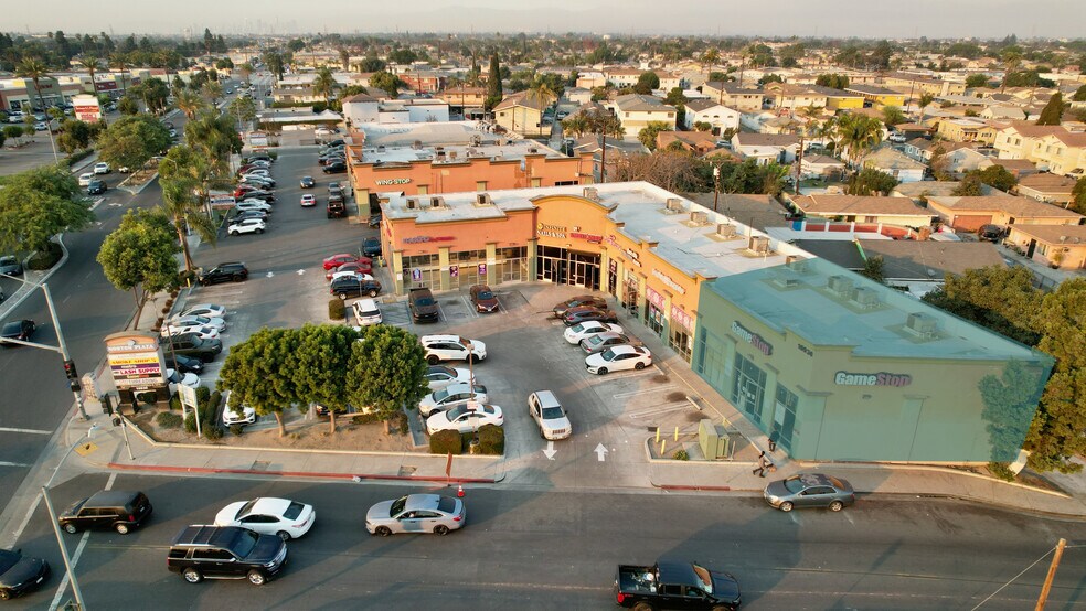 10910 Long Beach Blvd, Lynwood, CA à louer - Photo du bâtiment - Image 2 de 6