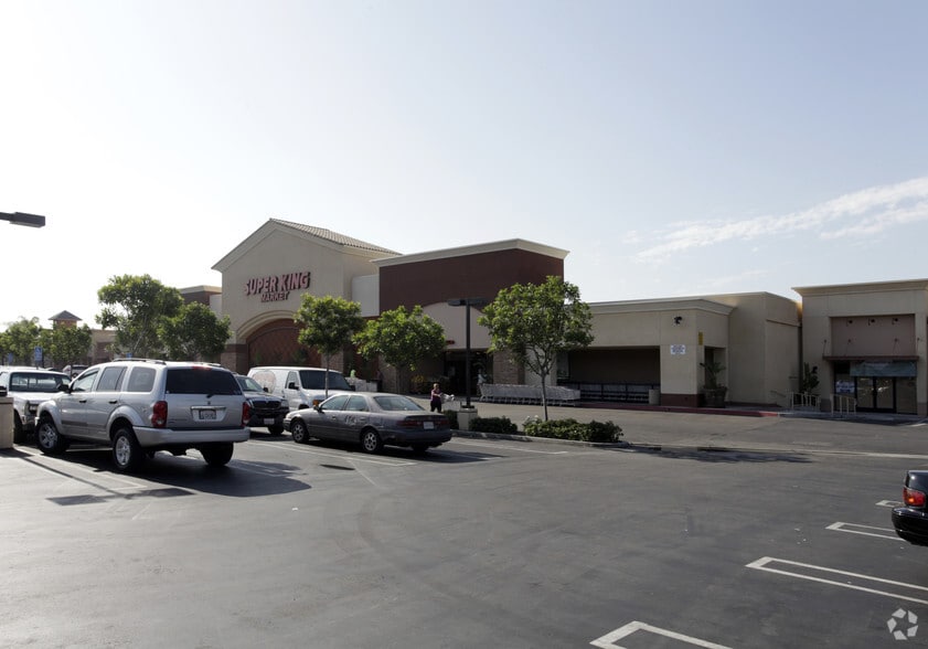 865 S Indian Hill Blvd, Claremont, CA for lease - Building Photo - Image 2 of 10