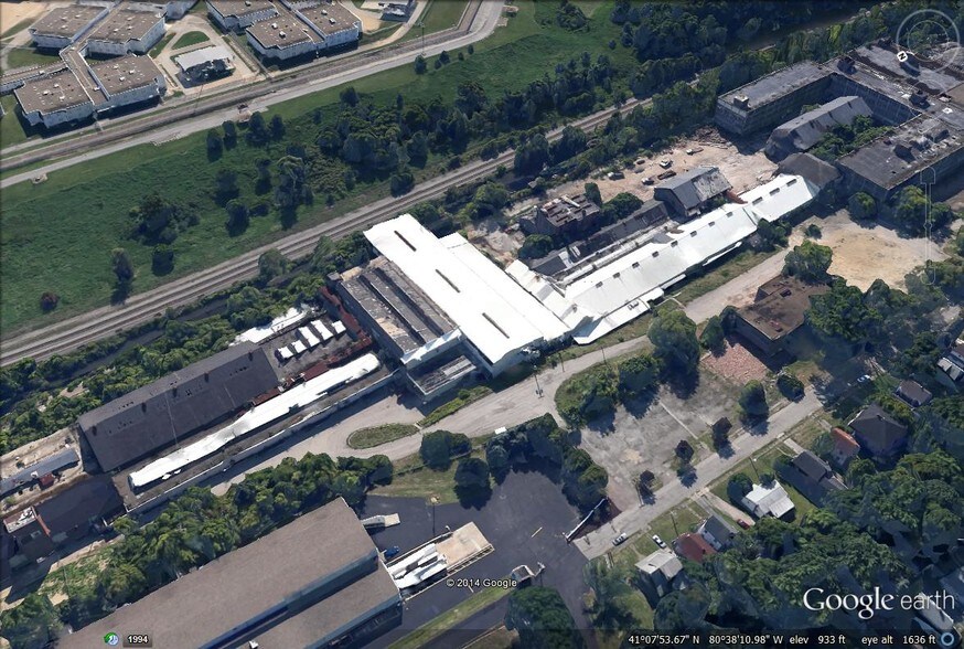 76 E Dennick Ave, Youngstown, OH à vendre - Photo du bâtiment - Image 1 de 2