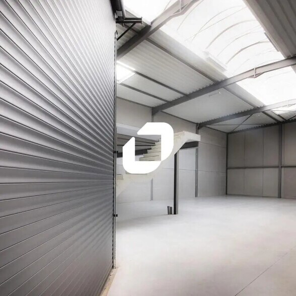 Bureau dans Loos à louer - Photo intérieure - Image 2 de 4