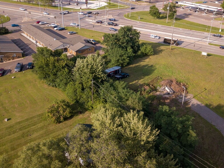 1411 Fairmont Ave, Eau Claire, WI for sale - Primary Photo - Image 1 of 7