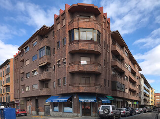 Plus de détails pour Calle Carlos Luís de Cuenca, 1, Ávila - Multi-résidentiel à vendre