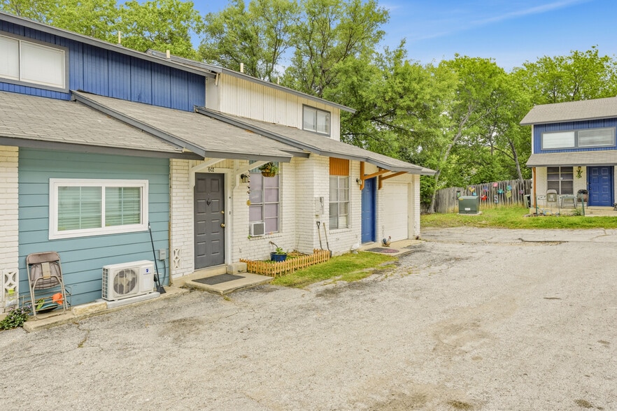 11803 Alamo Blanco St, San Antonio, TX à vendre - Photo du bâtiment - Image 2 de 9
