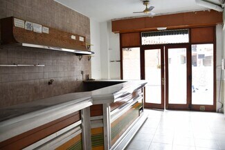 Plus de détails pour Multi-résidentiel à vendre