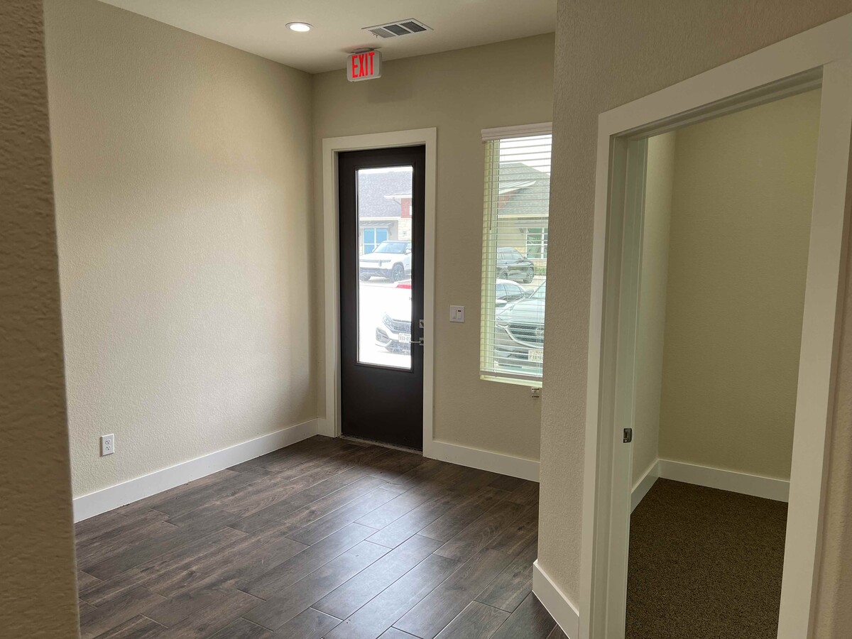 2951 FM 1460, Georgetown, TX 78626 - Unit 1701 - - Interior Photo - Image 2 of 11