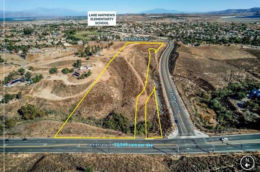 NEC La Sierra Ave, Riverside, CA à vendre - Aérien - Image 3 de 3