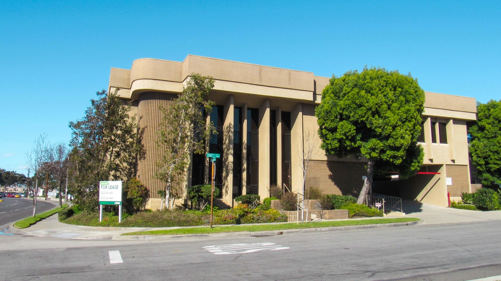 22700 Crenshaw Blvd, Torrance, CA for sale Primary Photo- Image 1 of 1