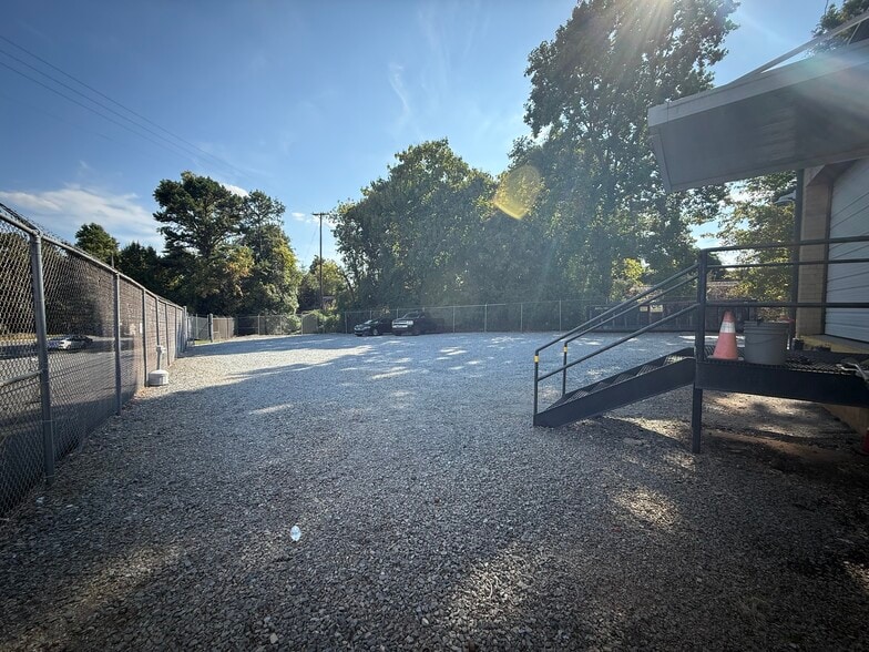 8700 Monroe Rd, Charlotte, NC for lease - Building Photo - Image 3 of 15