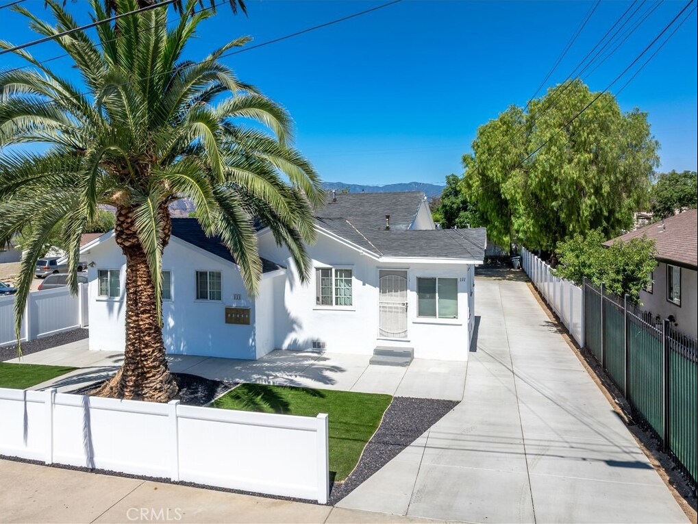 111 S Lindsay St, Lake Elsinore, CA à vendre Photo principale- Image 1 de 9