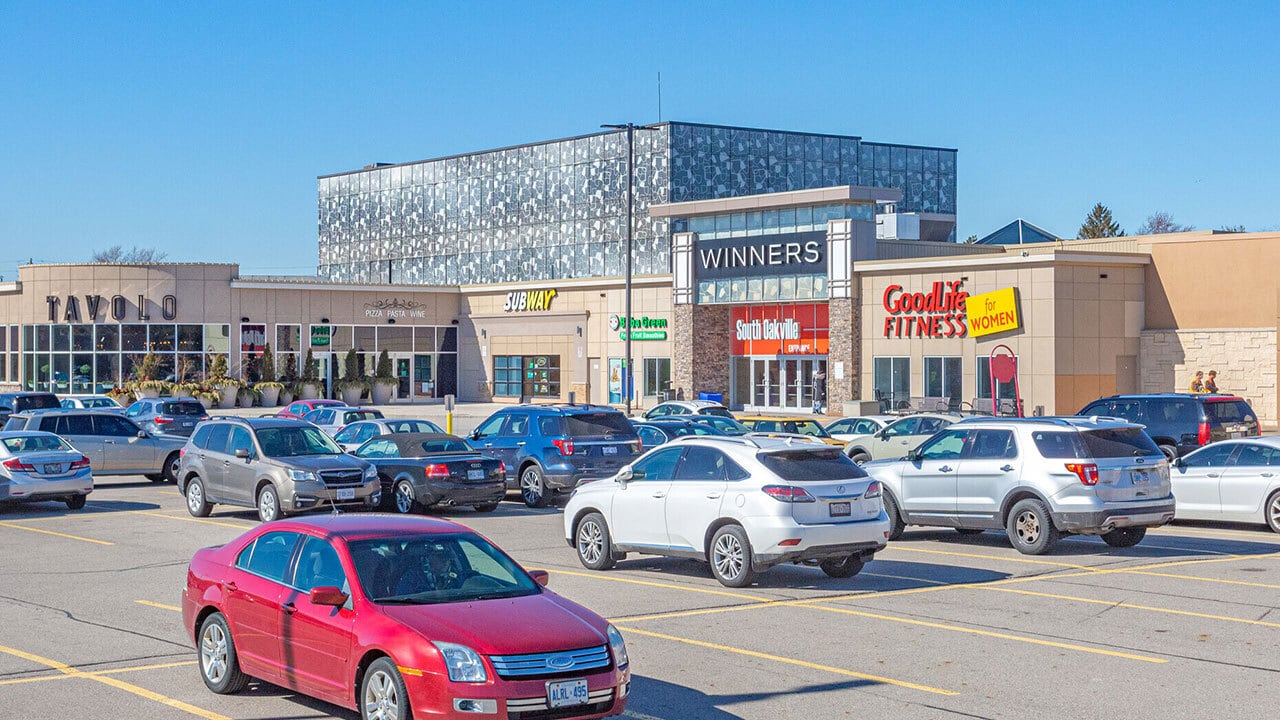 1431-1527 Rebecca St, Oakville, ON à louer Photo du bâtiment- Image 1 de 5