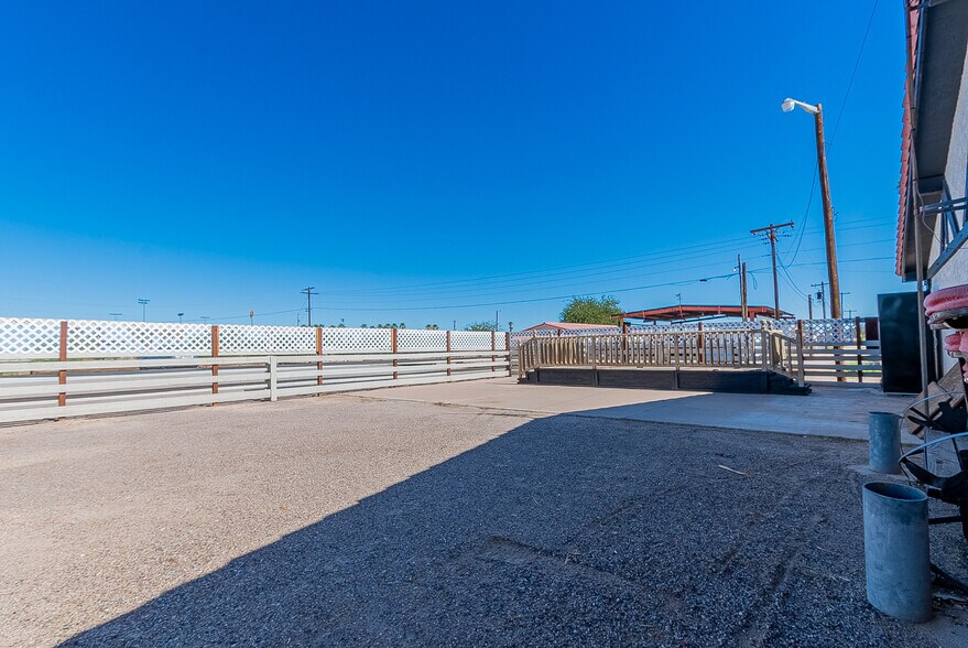 8575 S Avenue 40 E, Tacna, AZ à vendre - Photo du bâtiment - Image 3 de 26