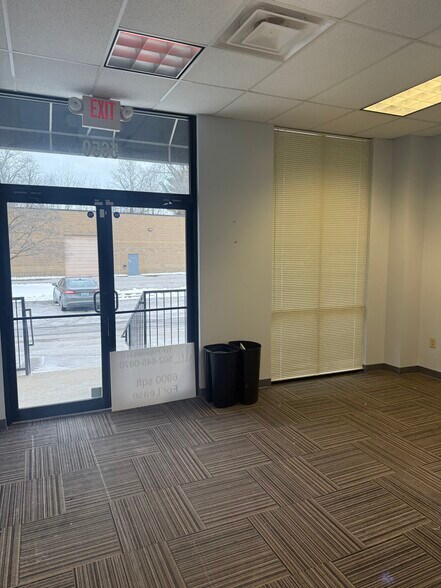 5650 Bardstown Rd, Louisville, KY à louer - Photo du bâtiment - Image 3 de 11