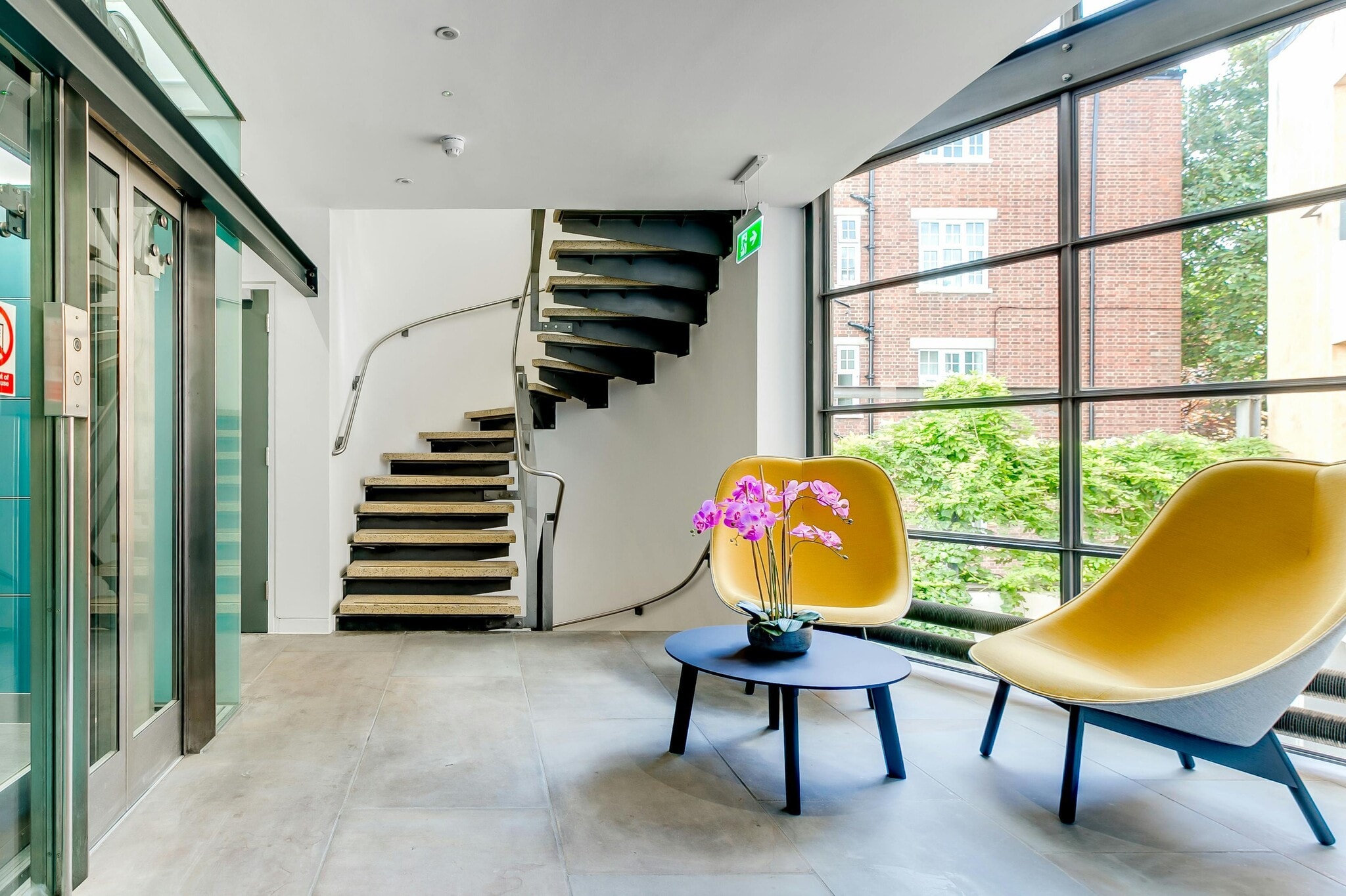 87 Lancaster Rd, Londres à louer Photo du bâtiment- Image 1 de 10