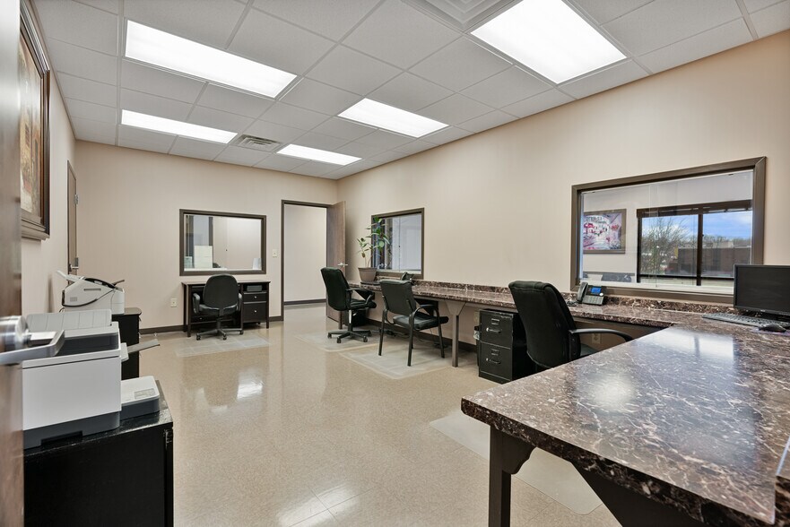 142 Hampton Ct, Commerce, GA à vendre - Photo intérieure - Image 3 de 21