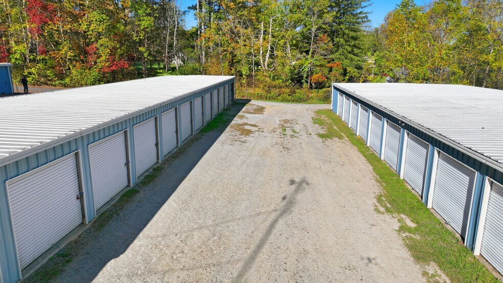 26 River Dr, Robbinsville, NC à vendre - Photo du bâtiment - Image 2 de 8