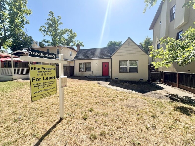 329 B St, Davis, CA à louer - Photo du bâtiment - Image 2 de 10