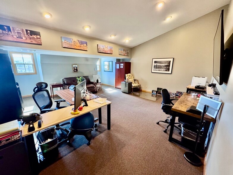 10134 Colvin Run Rd, Great Falls, VA for lease - Building Photo - Image 2 of 18